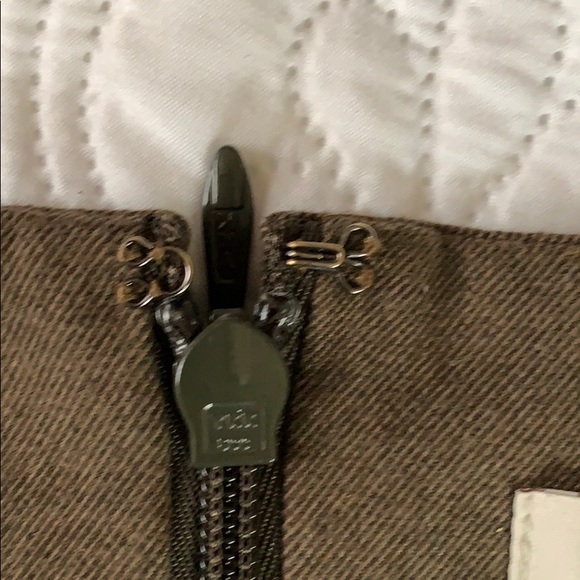 Lined skirt, 18 inches in length. - Picture 5 of 7